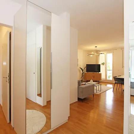 Appartement Exclusive And Stylish In Nymphenburg *